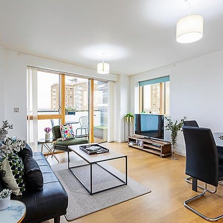 Trendy Queen'S Park Apartment With Views Across London Kültér fotó