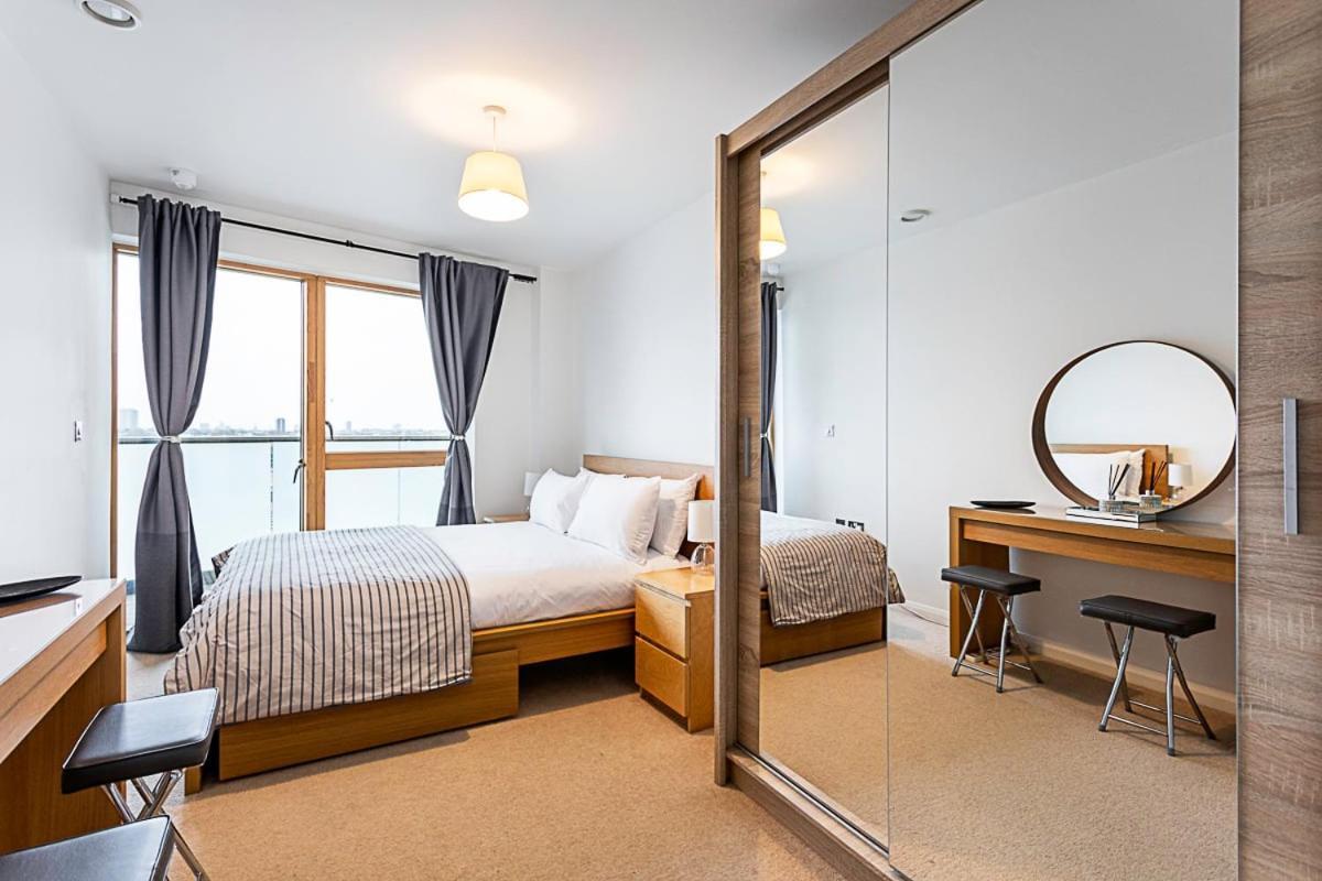 Trendy Queen'S Park Apartment With Views Across London Kültér fotó