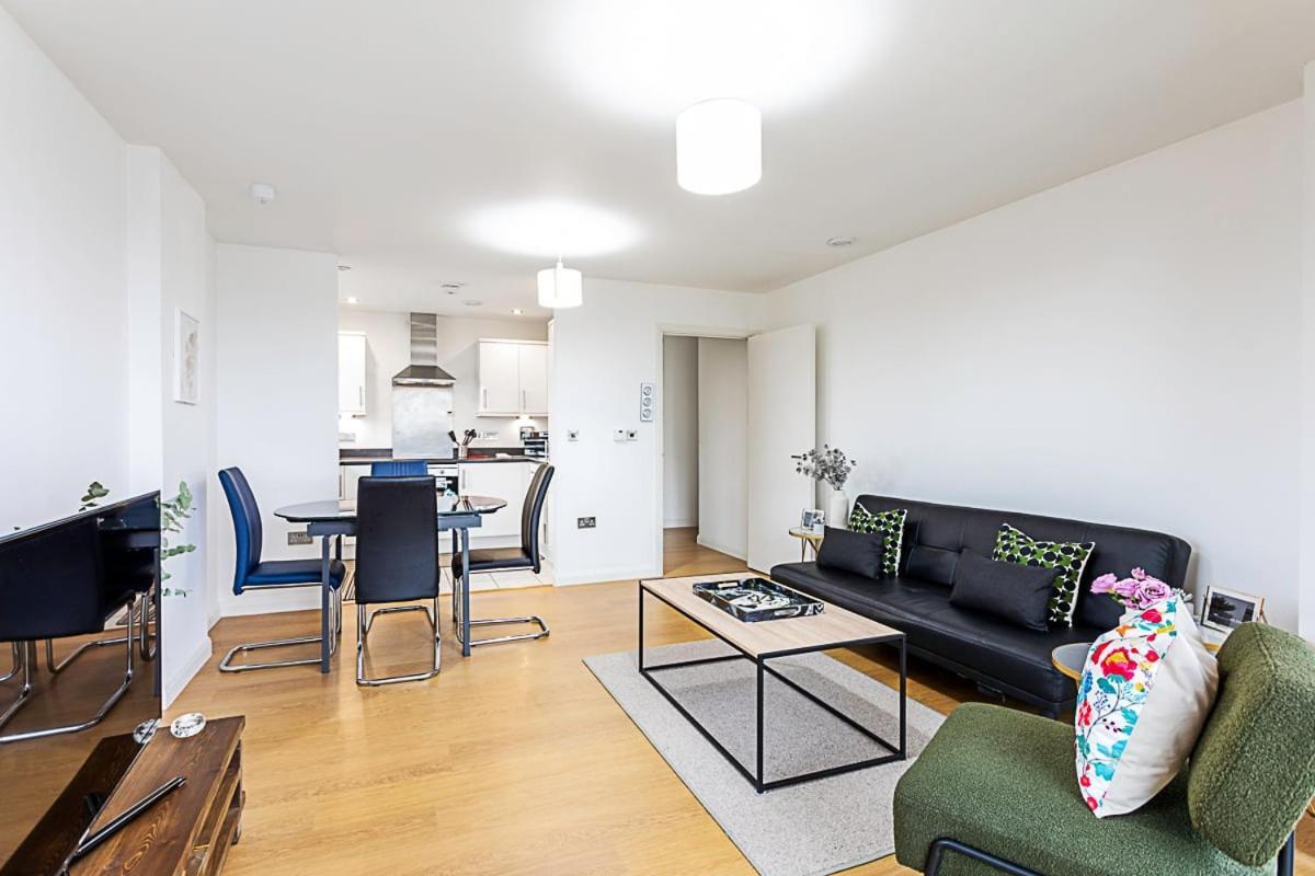 Trendy Queen'S Park Apartment With Views Across London Kültér fotó